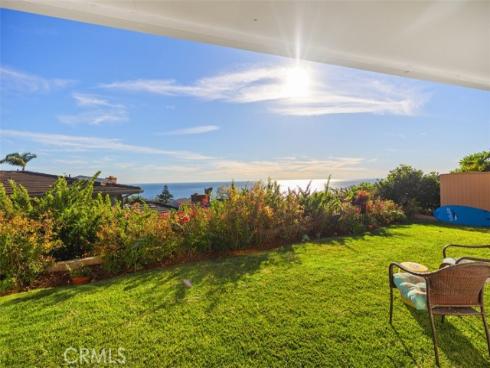 2 N Vista De La Luna  , Laguna Beach, CA