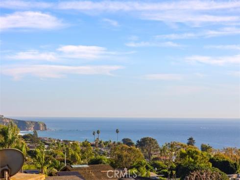 2 N Vista De La Luna  , Laguna Beach, CA