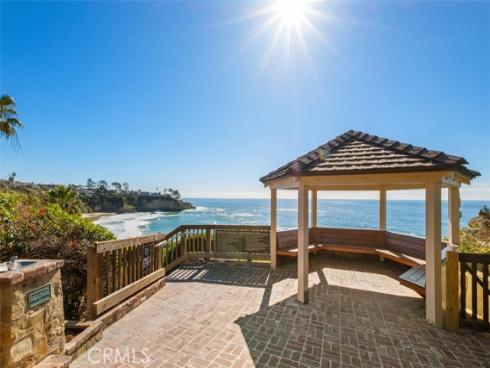 2 N Vista De La Luna  , Laguna Beach, CA