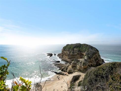 2 N Vista De La Luna  , Laguna Beach, CA