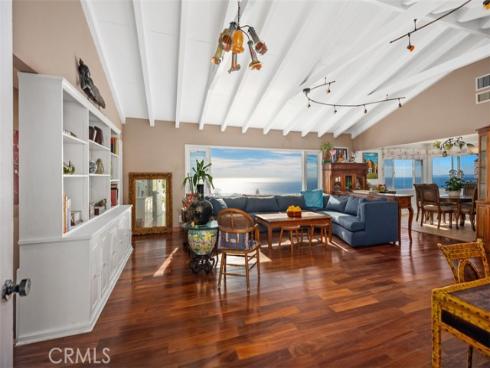 2 N Vista De La Luna  , Laguna Beach, CA