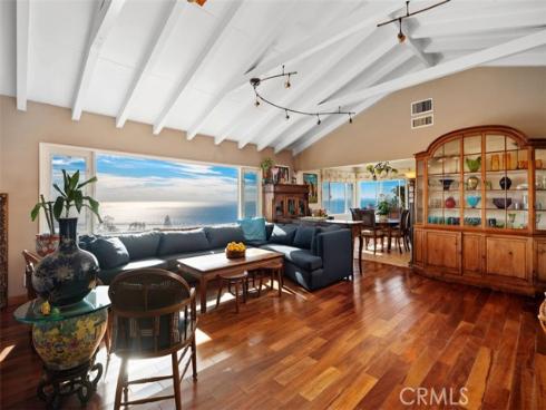 2 N Vista De La Luna  , Laguna Beach, CA