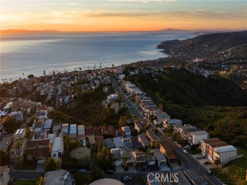 1077 Tia Juana , Laguna Beach, CA