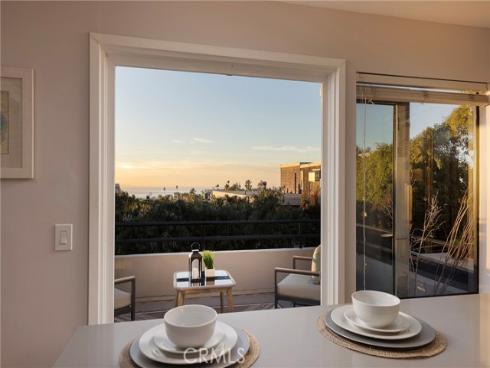 1077 Tia Juana , Laguna Beach, CA