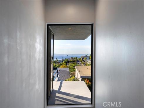 1077 Tia Juana , Laguna Beach, CA