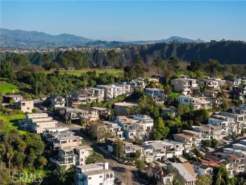 1077 Tia Juana , Laguna Beach, CA