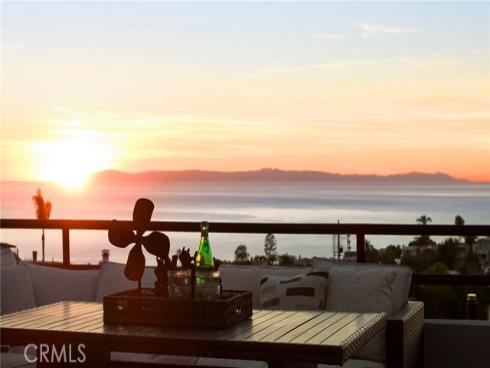 1077 Tia Juana , Laguna Beach, CA