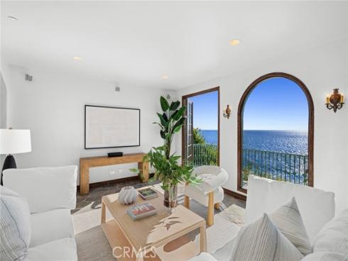 31971  Coast Highway  , Laguna Beach, CA