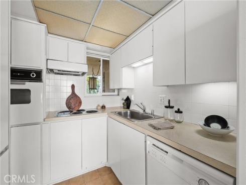 631 Cliff Dr. A-15 , Laguna Beach, CA