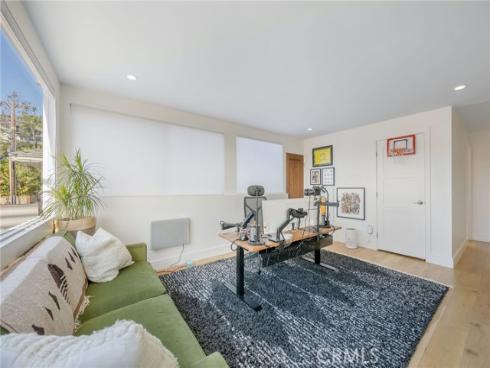 274  Grandview  , Laguna Beach, CA