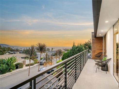 274  Grandview  , Laguna Beach, CA