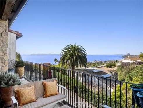 2100  Crestview   Drive, Laguna Beach, CA