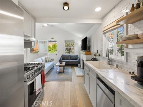 389  Park  , Laguna Beach, CA