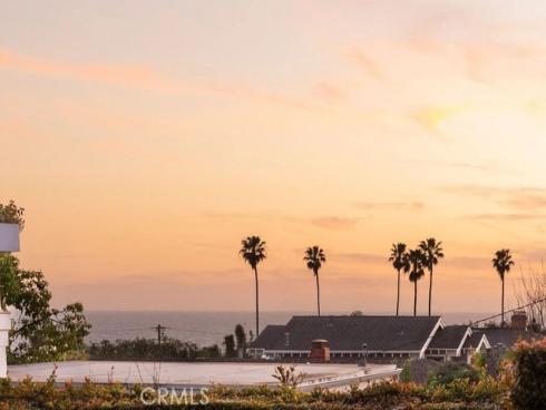 541  Oak Street  , Laguna Beach, CA