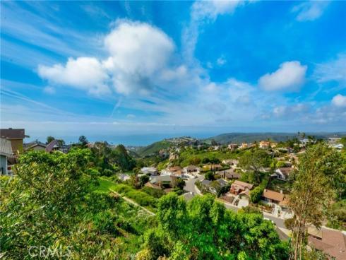 3083  Cresta  , Laguna Beach, CA