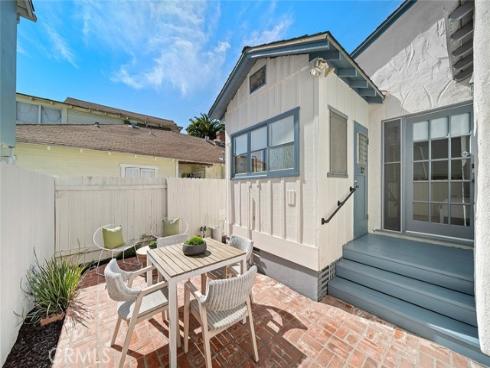 397  Poplar   Street, Laguna Beach, CA