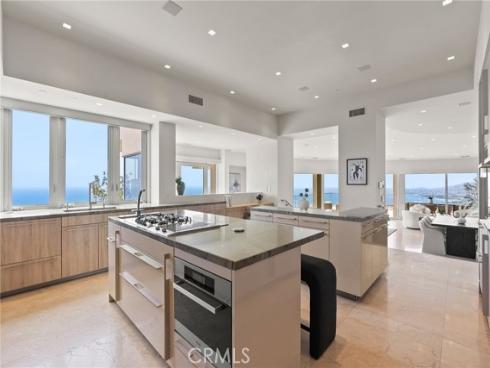 900  Gainsborough   Drive, Laguna Beach, CA