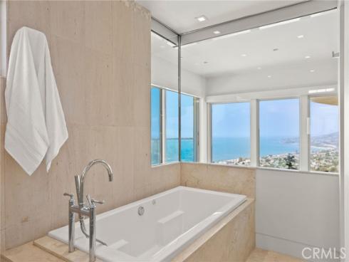 900  Gainsborough   Drive, Laguna Beach, CA