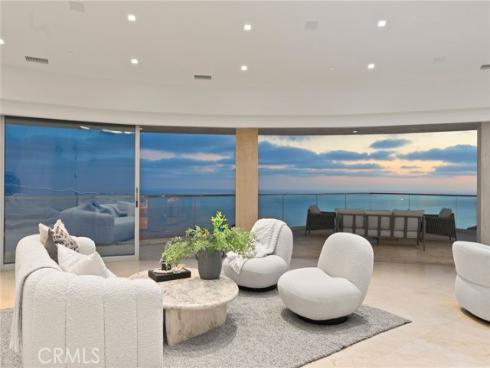 900  Gainsborough   Drive, Laguna Beach, CA