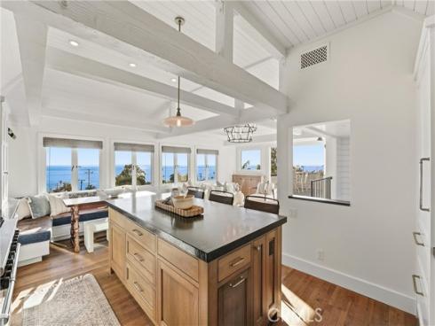 2115  Catalina  , Laguna Beach, CA