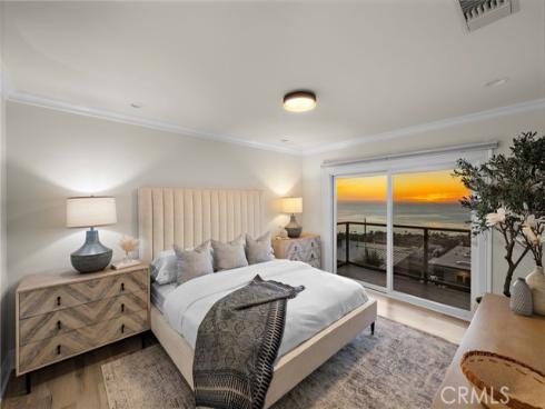 1651  Thurston Dr  , Laguna Beach, CA