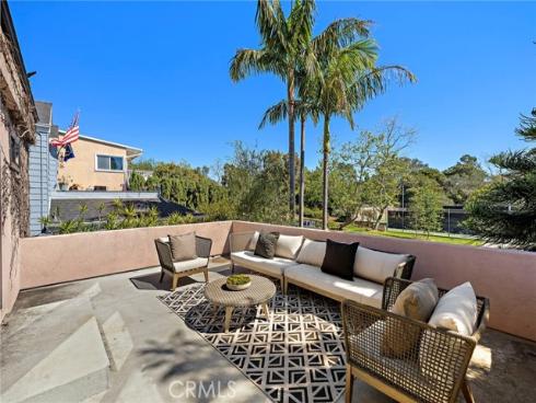 923  Balboa Avenue  , Laguna Beach, CA