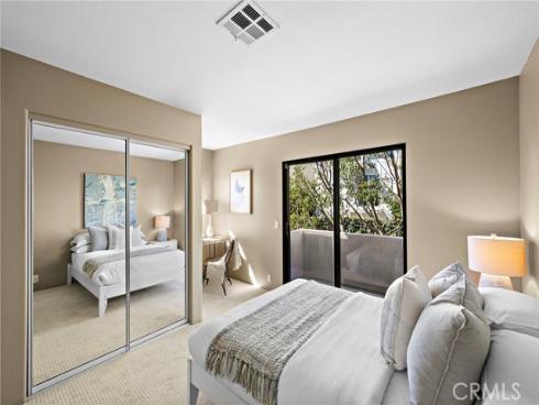 923  Balboa Avenue  , Laguna Beach, CA