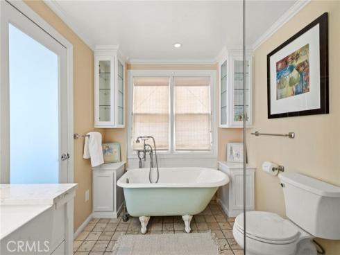 1091  La Mirada  , Laguna Beach, CA