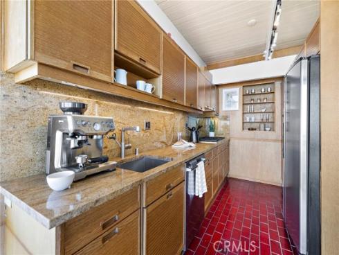 2581  Iris  , Laguna Beach, CA