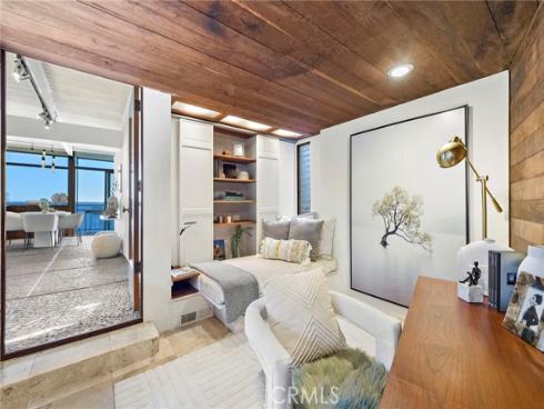 2581  Iris  , Laguna Beach, CA