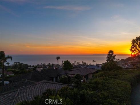 15  Vista Del Sol  , Laguna Beach, CA