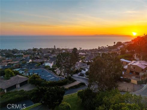 15  Vista Del Sol  , Laguna Beach, CA