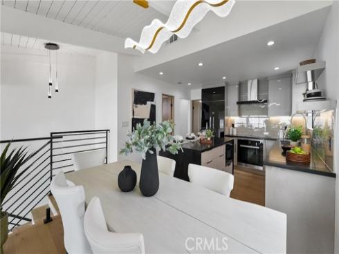 1095  Miramar  , Laguna Beach, CA