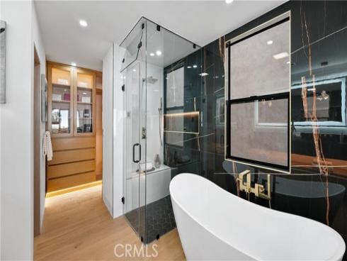 1095  Miramar  , Laguna Beach, CA