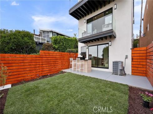 1095  Miramar  , Laguna Beach, CA