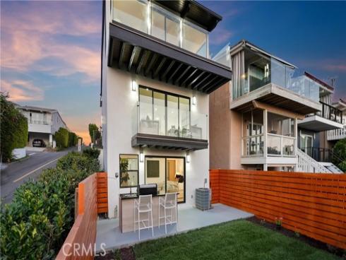 1095  Miramar  , Laguna Beach, CA