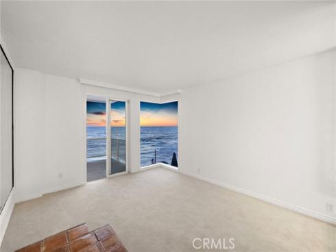 647 Sleepy Hollow , Laguna Beach, CA