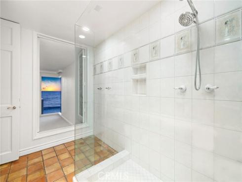 647 Sleepy Hollow , Laguna Beach, CA