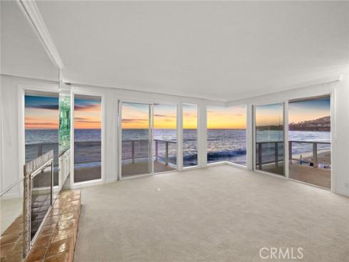 647 Sleepy Hollow , Laguna Beach, CA