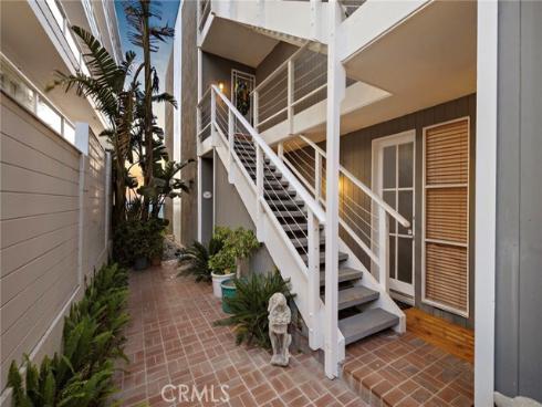 647 Sleepy Hollow , Laguna Beach, CA