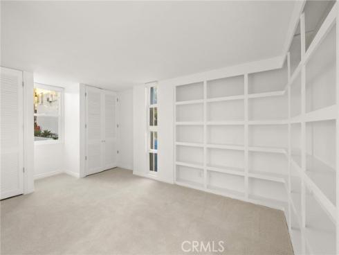 647 Sleepy Hollow , Laguna Beach, CA