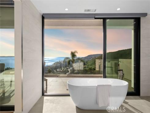 654  Canyon View   Drive, Laguna Beach, CA