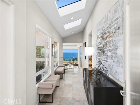 10  N. Stonington Road  , Laguna Beach, CA