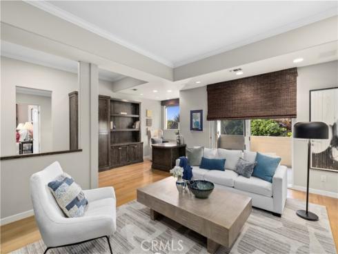 10  N. Stonington Road  , Laguna Beach, CA