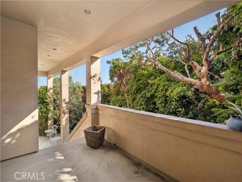 10  N. Stonington Road  , Laguna Beach, CA