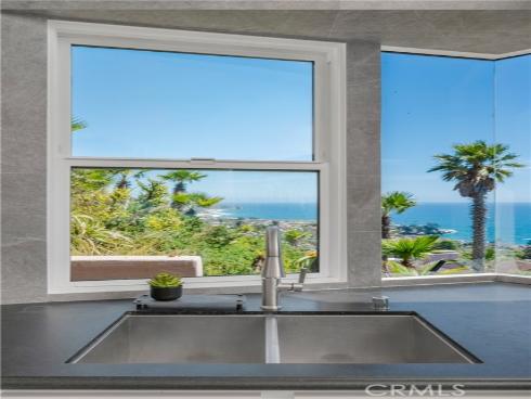 15 N Vista De Catalina  , Laguna Beach, CA