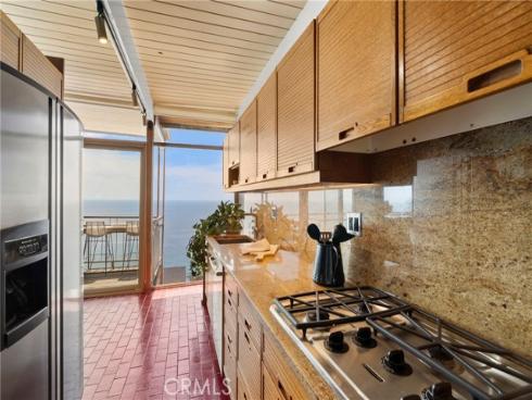 2581  Iris  , Laguna Beach, CA