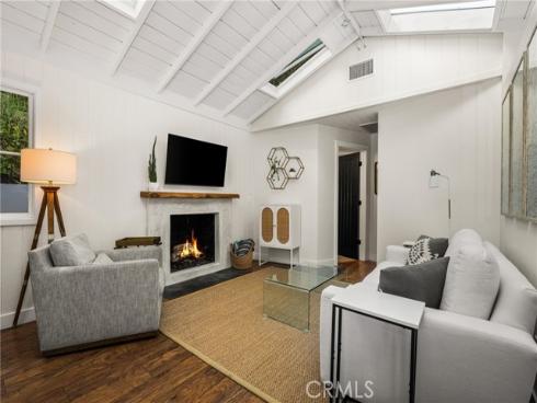 275 Woodland Drive, Laguna Beach, CA