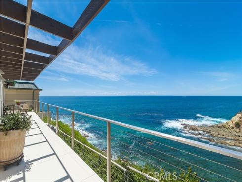 130  Mcknight  , Laguna Beach, CA