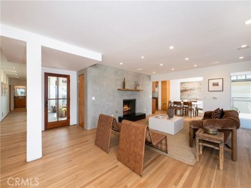 130  Mcknight  , Laguna Beach, CA